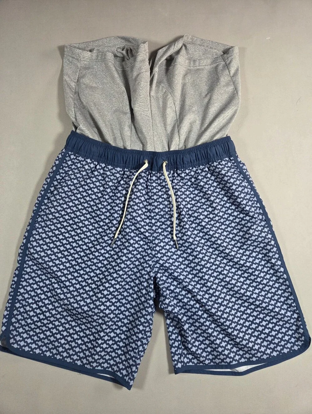Fair Harbor Men's Navy Anchor Printed Board Shorts Size Large - Picture 6 of 10